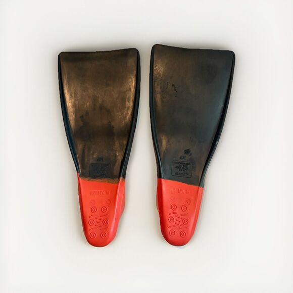 FINIS Swim Fins Red Black Size US 3-5 EU 36-37 Youth Teen or Small Adult Trainin - Picture 4 of 8